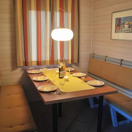 Holiday home In Reimboldshausen With Balcony *