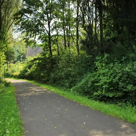 In Reimboldshausen With Balcony Vakantiehuis
