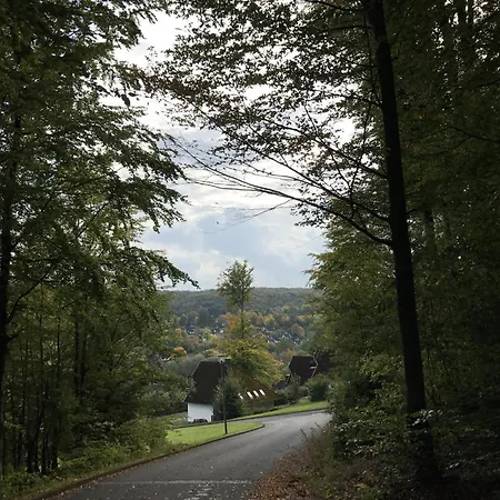 Nyaraló In Reimboldshausen With Balcony Kemmerode